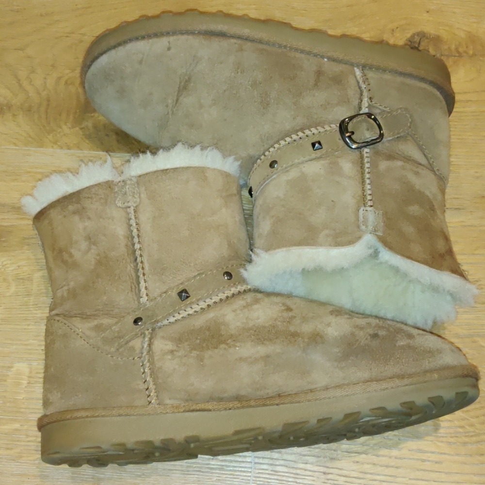 Comfy Costco ugs